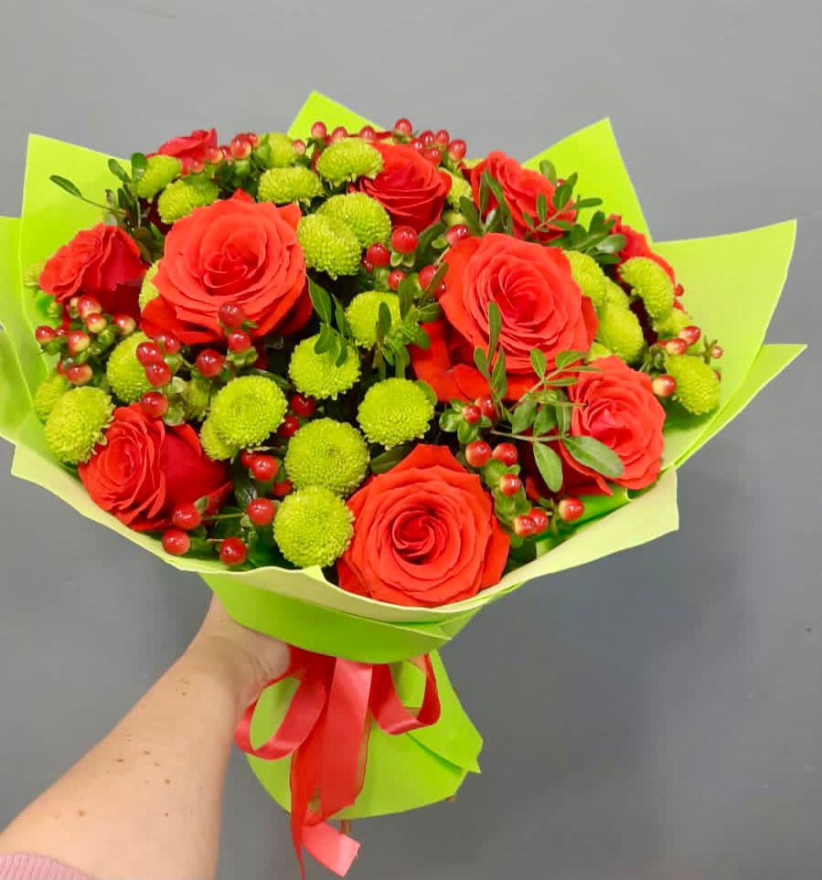 Букет цветов из: Хризантемы и Розы в Ассиновской