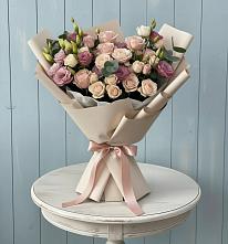 Букет цветов из:  Розы и Лизиантусы в Ассиновской