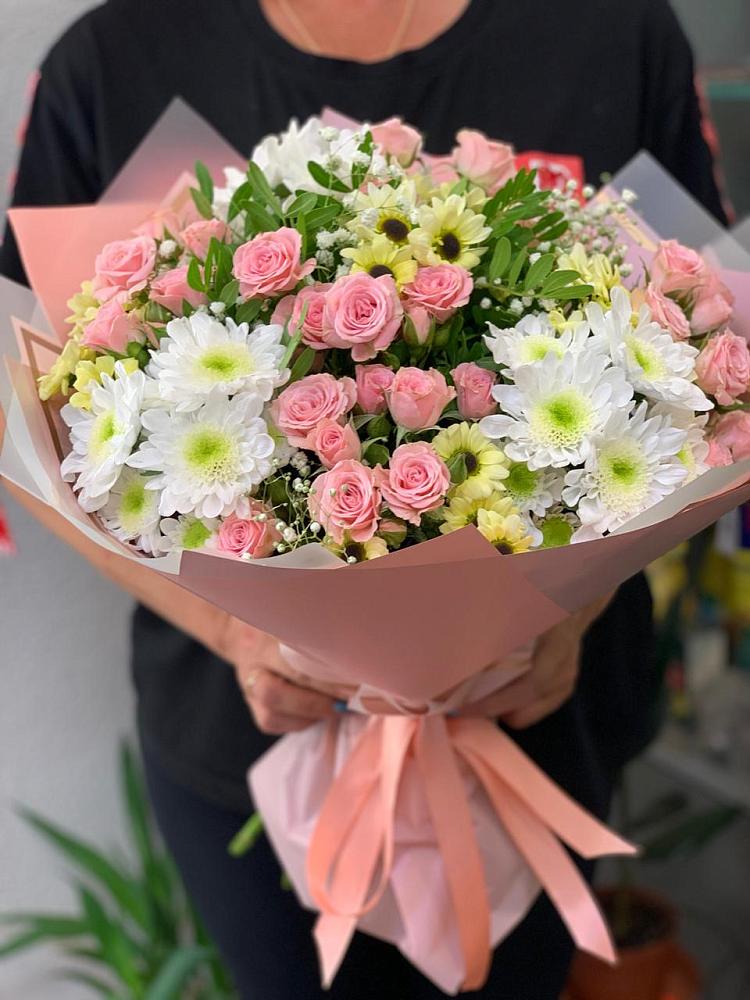 Букет цветов из: Розы и Хризантемы в Ассиновской