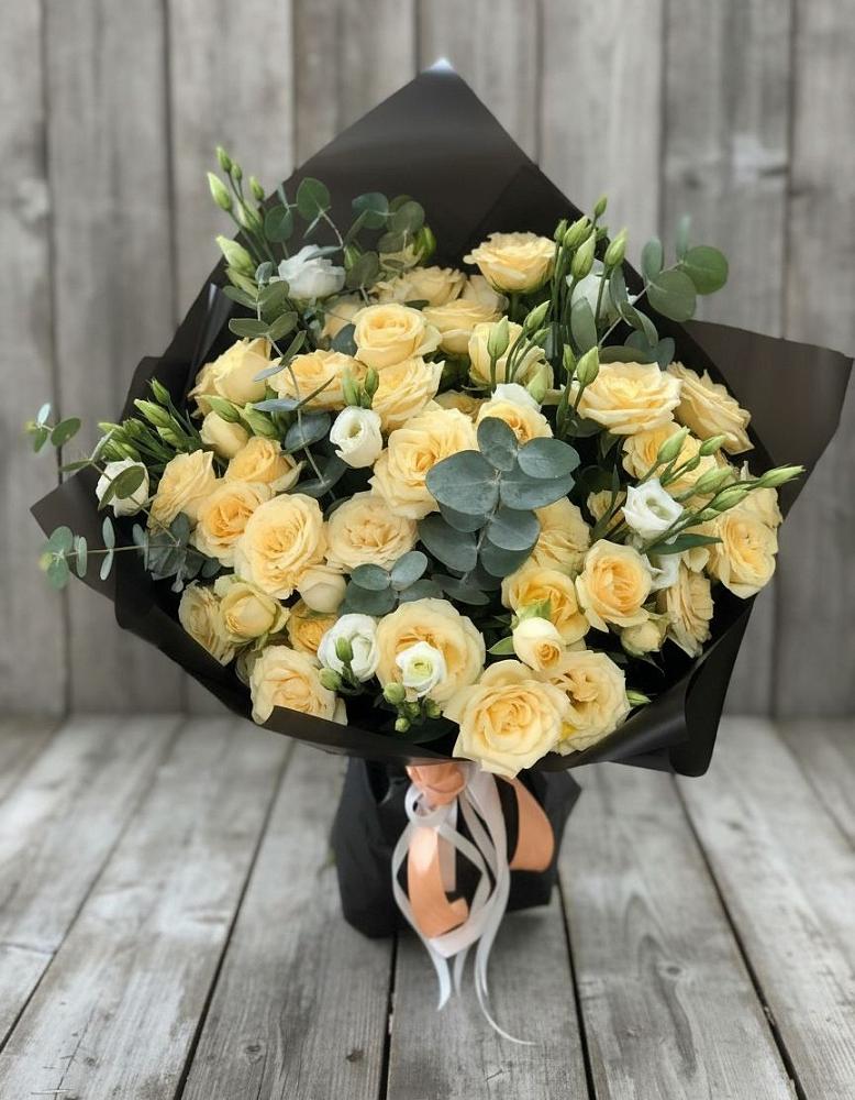 Букет цветов из: Розы и Лизиантусы в Ассиновской