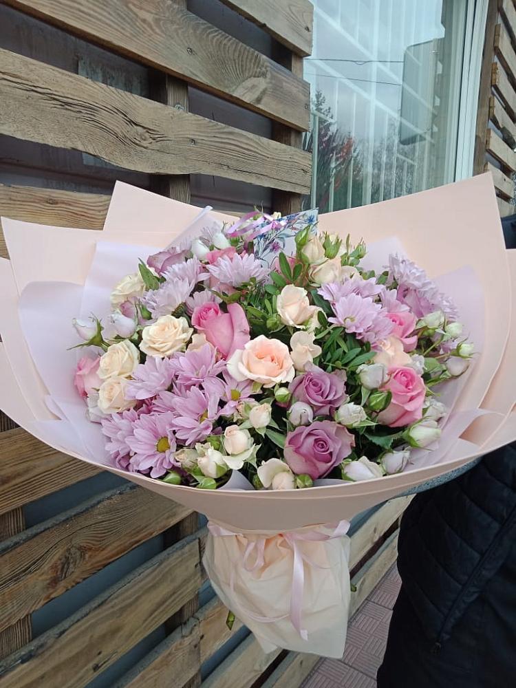 Букет цветов из: Розы и Хризантемы в Ассиновской