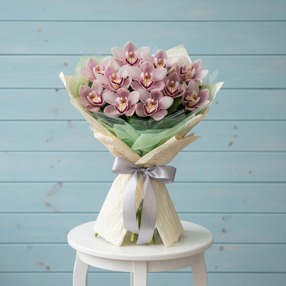 Букет цветов из: Орхидеи и Розы в Ассиновской