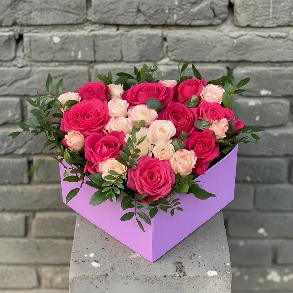 Цветочная композиция из Розы в коробке в Ассиновской