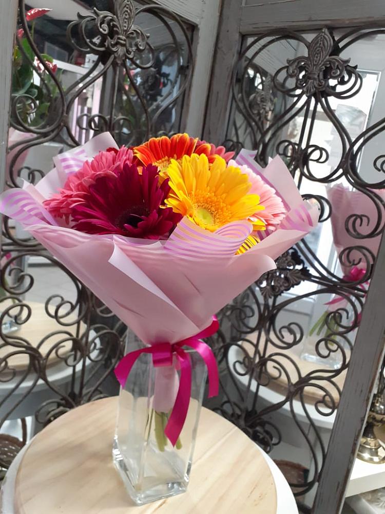 Букет цветов из: Герберы в Ассиновской