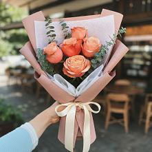 Букет цветов из:  Розы #REPLACE_PRED# Ассиновской