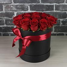 Цветочная композиция из Розы в шляпной коробке в Ассиновской