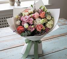 Букет цветов из:  Розы, Лизиантусы и Гвоздики в Ассиновской