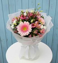Букет цветов из:  Герберы, Альстромерии и Лизиантусы в Ассиновской