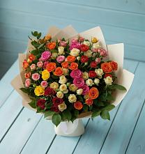 Букет Микс из разноцветных кустовых роз в Ассиновской