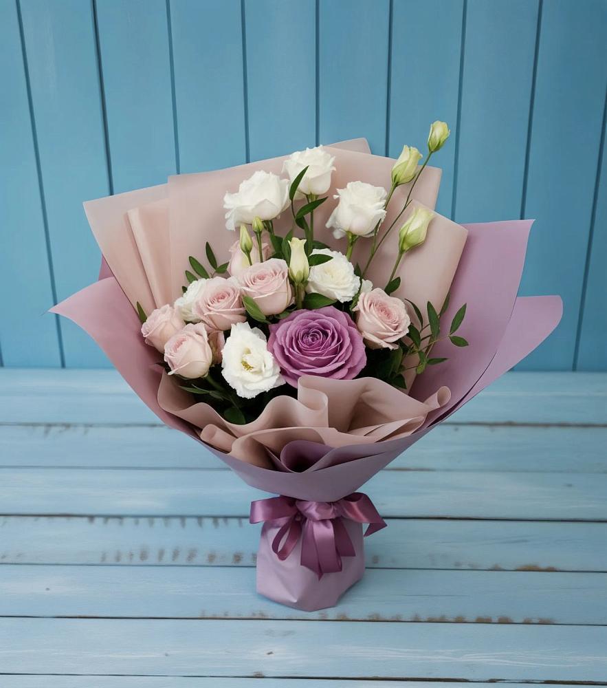 Букет цветов из: Розы и Лизиантусы в Ассиновской