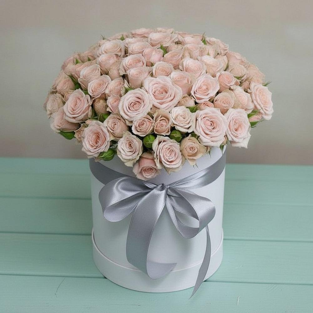 Цветочная композиция из Розы в шляпной коробке в Ассиновской